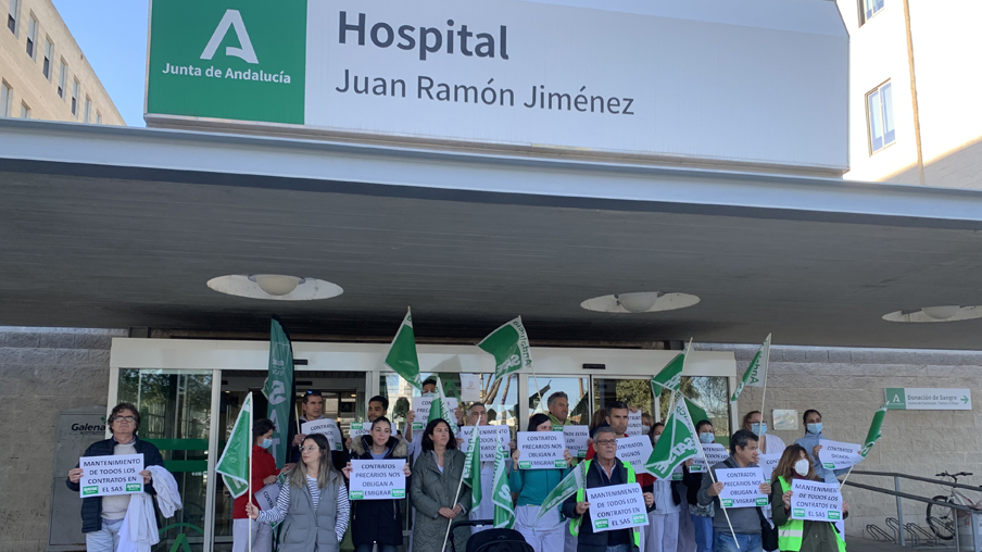 Protesta por eventuales en Juan Ramón Jiménez